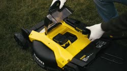 Video 18V STANLEY® FATMAX® V20 51cm Self-propelled Mower